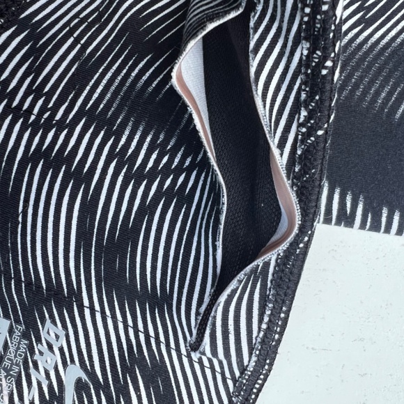Women's Nike Dry-Fit Leggings- XS - Picture 6 of 13